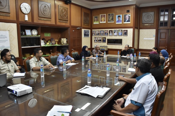 FRIM, PERHILITAN, community reps discuss monkey issue discuss monkey issue